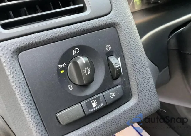 YV1MS382082368627: 56590712