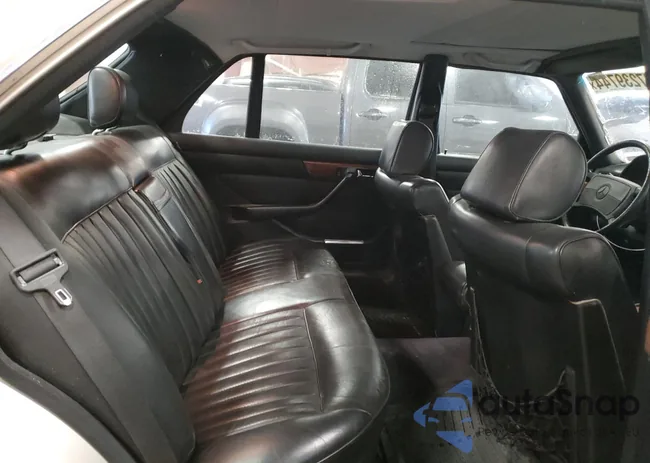 WDBCA35D2GA246302: 87239744