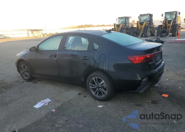 3KPF24AD9PE612146: 89015685