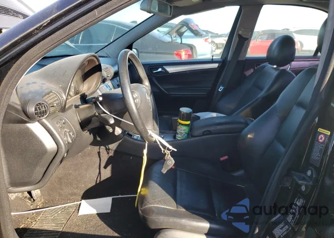 WDBRF40J05F715420: 43040745