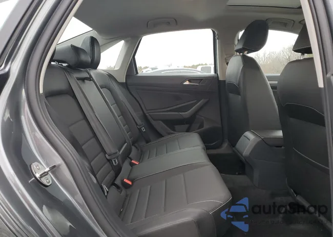 3VW7M7BU4RM036650: 88689825