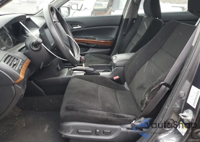 1HGCP2F73BA016832: 89146985