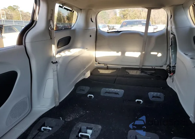 2C4RC1L72JR105627: 87697455