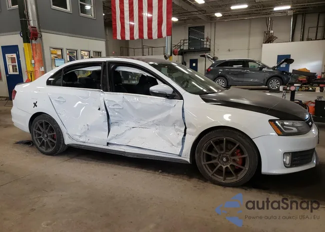 3VW5T7AJ2FM255149: 42625755