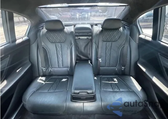 WBA7F0C34HGM22159: 89027445