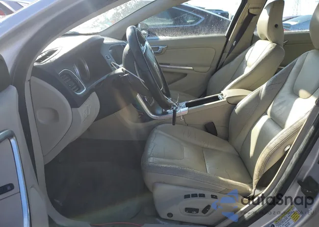 YV1622FS3C2100900: 47597195