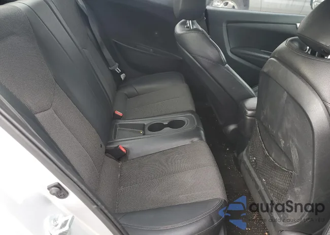 KMHTC6AD0DU152511: 42768545