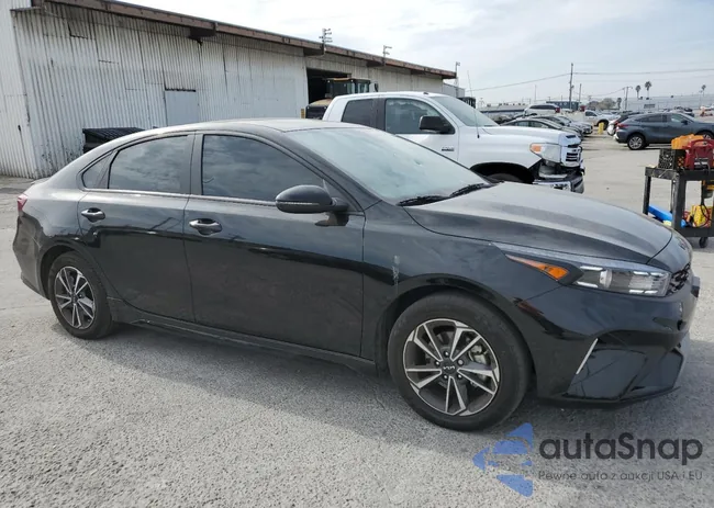 3KPF54AD2RE786747: 43137435