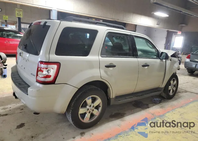 1FMCU93G49KB10609: 88205405