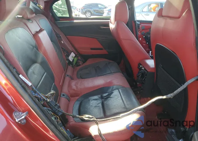 SAJAM4FV6JCP17944: 88798165