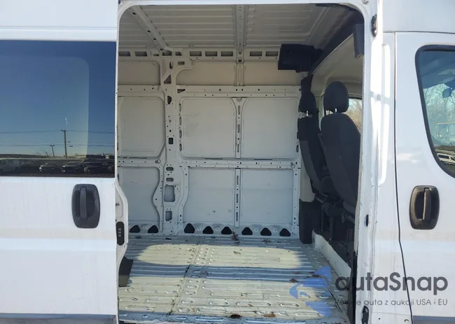 3C6TRVDG5GE105844: 43385645