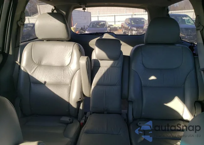 5FNRL38428B023106: 88992645