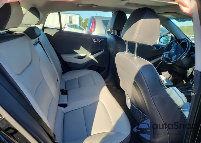 KMHCX5LD0MU260610: 73667035