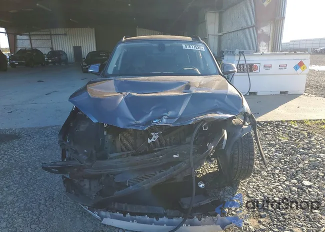 WBAVM1C54FV319529: 97677525