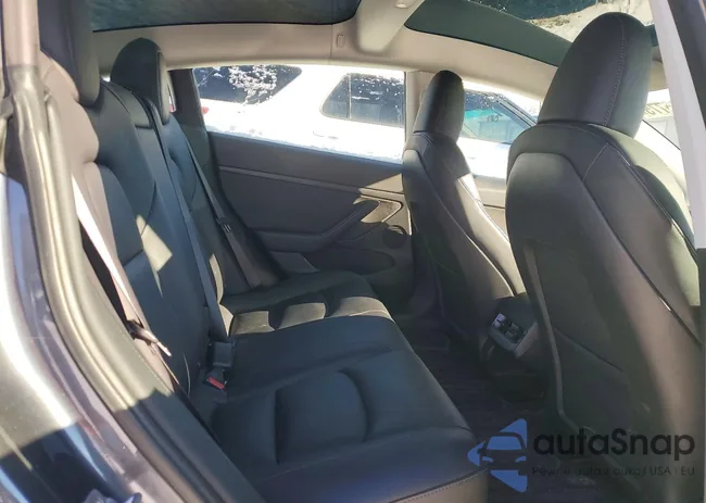 5YJ3E1EB7PF690856: 98765775