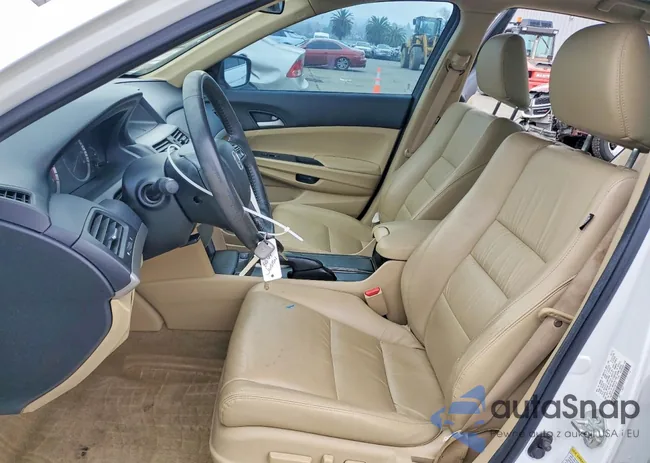 1HGCP2F65CA109148: 73713725