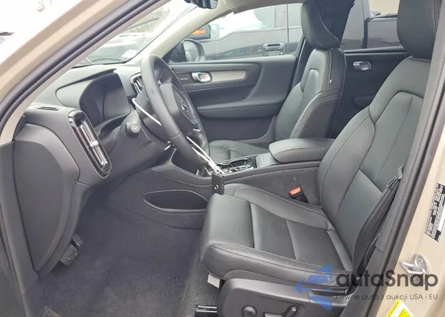 YV4L12UC0S2458572: 99648035