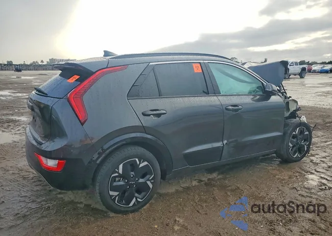 KNDCR3L10R5080795: 72802495