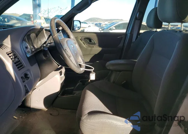 1FMYU04132KD87589: 72680745