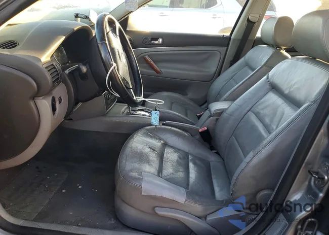 WVWVD63B24E016087: 74683785