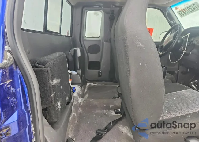 1FTYR44V63PA72967: 74391385