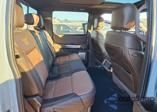 1FT8W3BM7RED71112: 72587745