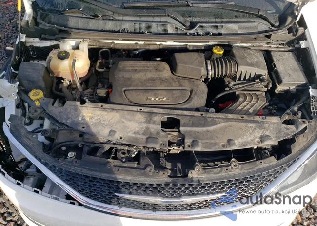 2C4RC1FG0JR132966: 97523835