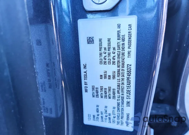 5YJ3E1EAXPF458372: 72872635