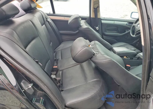 WBAAV53421JS95919: 74404785