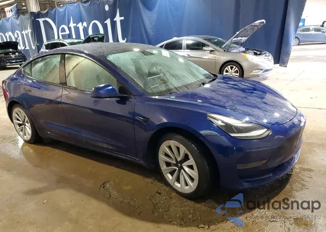 5YJ3E1EA6NF290730: 72451475