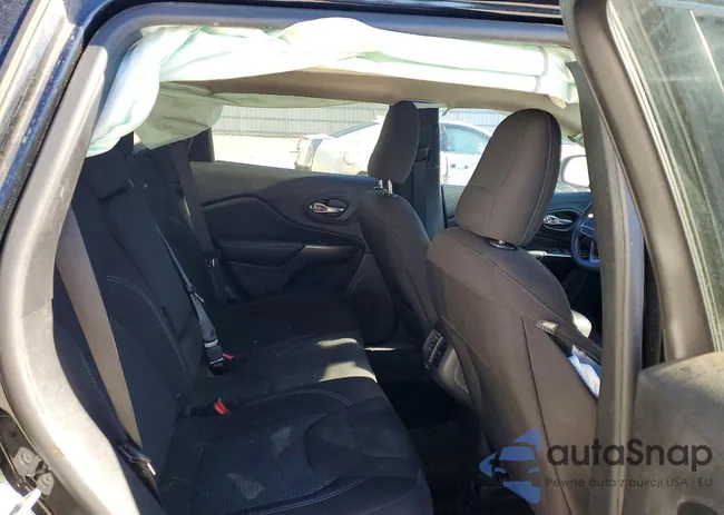 1C4PJLCB7KD434745: 73705255