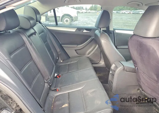 3VWDP7AJ6DM310473: 75247425