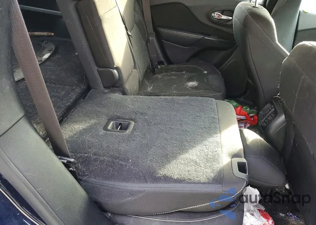 1C4PJLCB7FW637449: 74341085