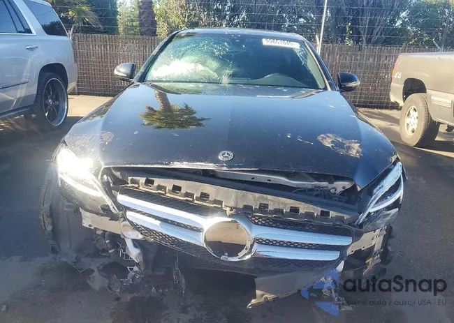 WDDWF8DB4KR518233: 99861045