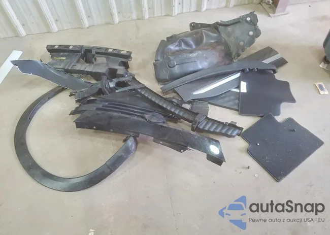 3N8AP6CAXSL300467: 99883495