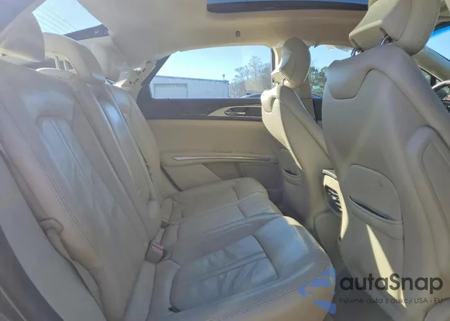 3LN6L2G90DR827841: 72392125