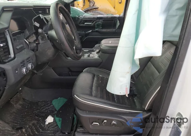 1GT4UZEYXSF206435: 98412685