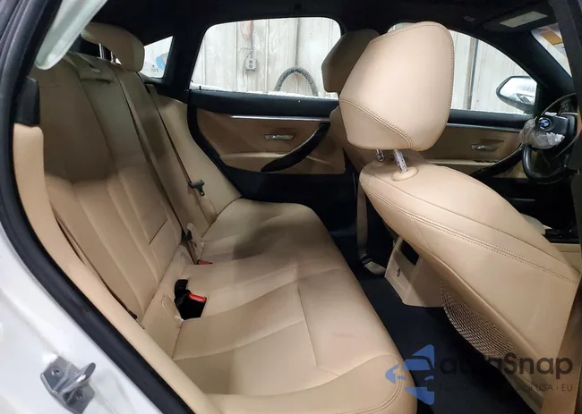 WBA4J3C54KBL09434: 74371675