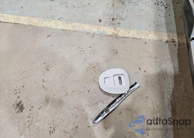 2C4RC1BG6JR365076: 99468165