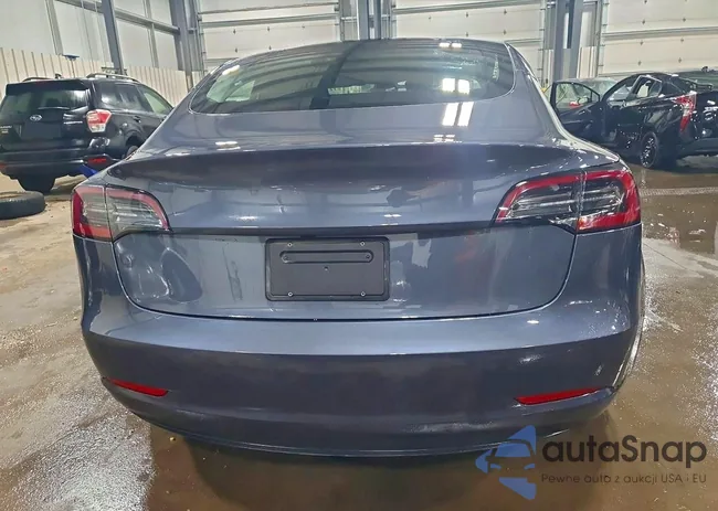 5YJ3E1EB4PF415591: 72996735