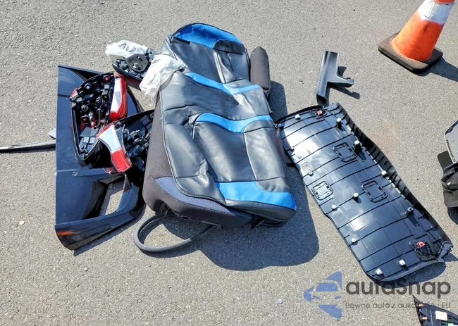 JTNKHMBX3L1070539: 74041635