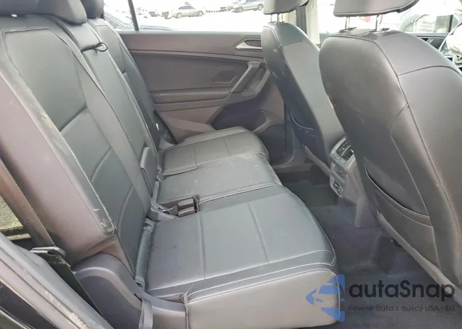 3VV3B7AX1KM193143: 72384065