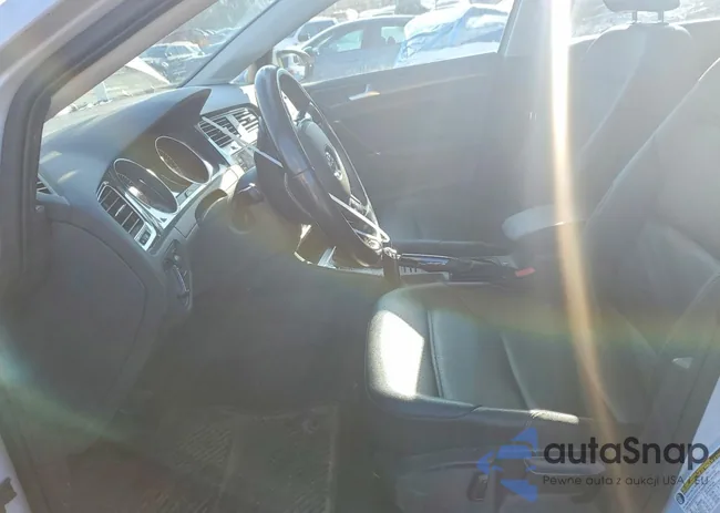 3VWD17AU1JM754321: 74347365