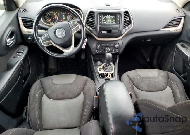 1C4PJMAB4HW550992: 99648175