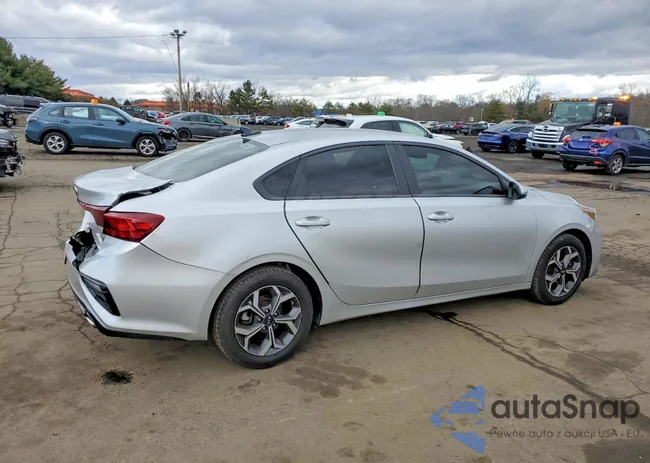 3KPF24AD7KE084227: 97927185