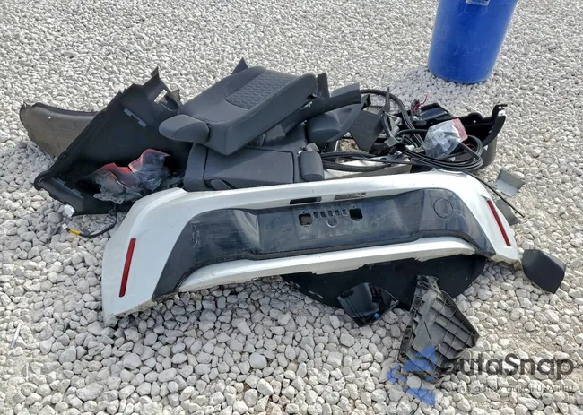 JTND4MBE1P3206521: 72335635