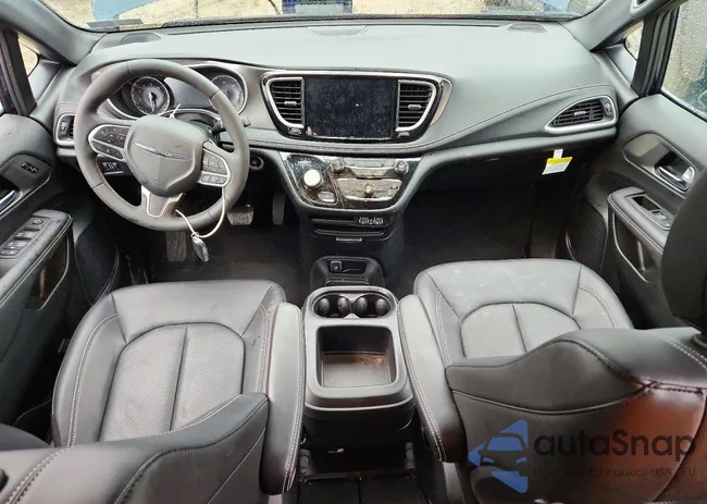 2C4RC1BG0SR571415: 96985625