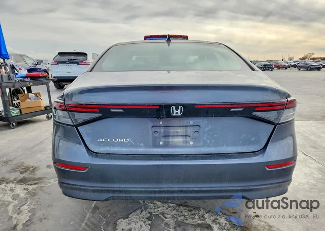 1HGCY1F4XSA008031: 72165385