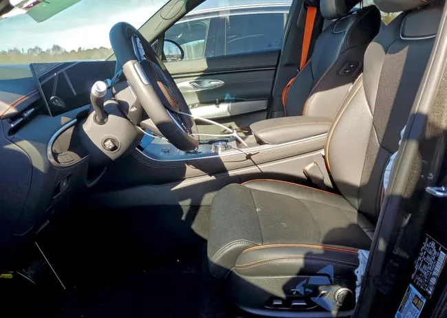 KMUMFDTB7TU240161: 82121105