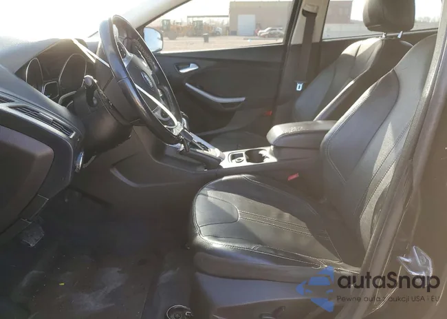 1FADP3F27EL258390: 74075405